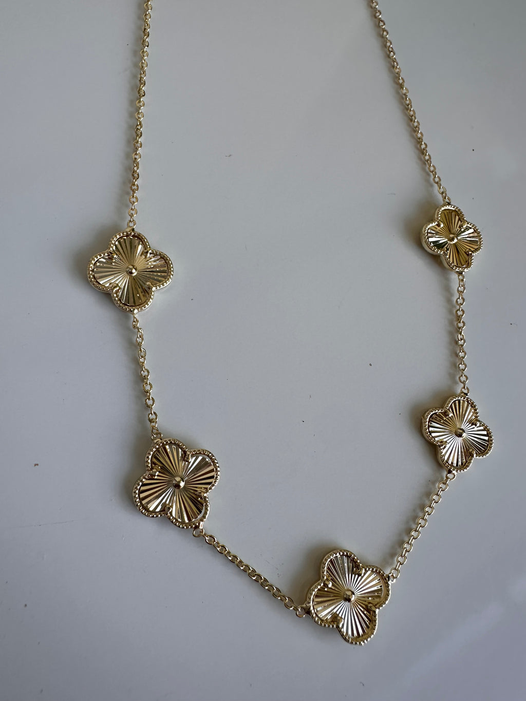 Kleeblatt Kette Damen - Glänzende Clover-Kette aus Edelstahl