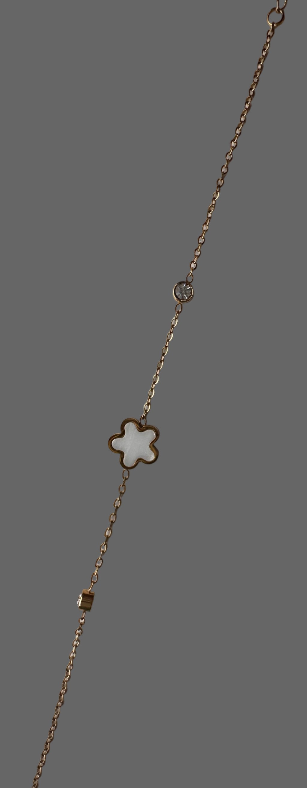 Perlmutt Armband Damen - Zartes Blumen-Armband in Weiß