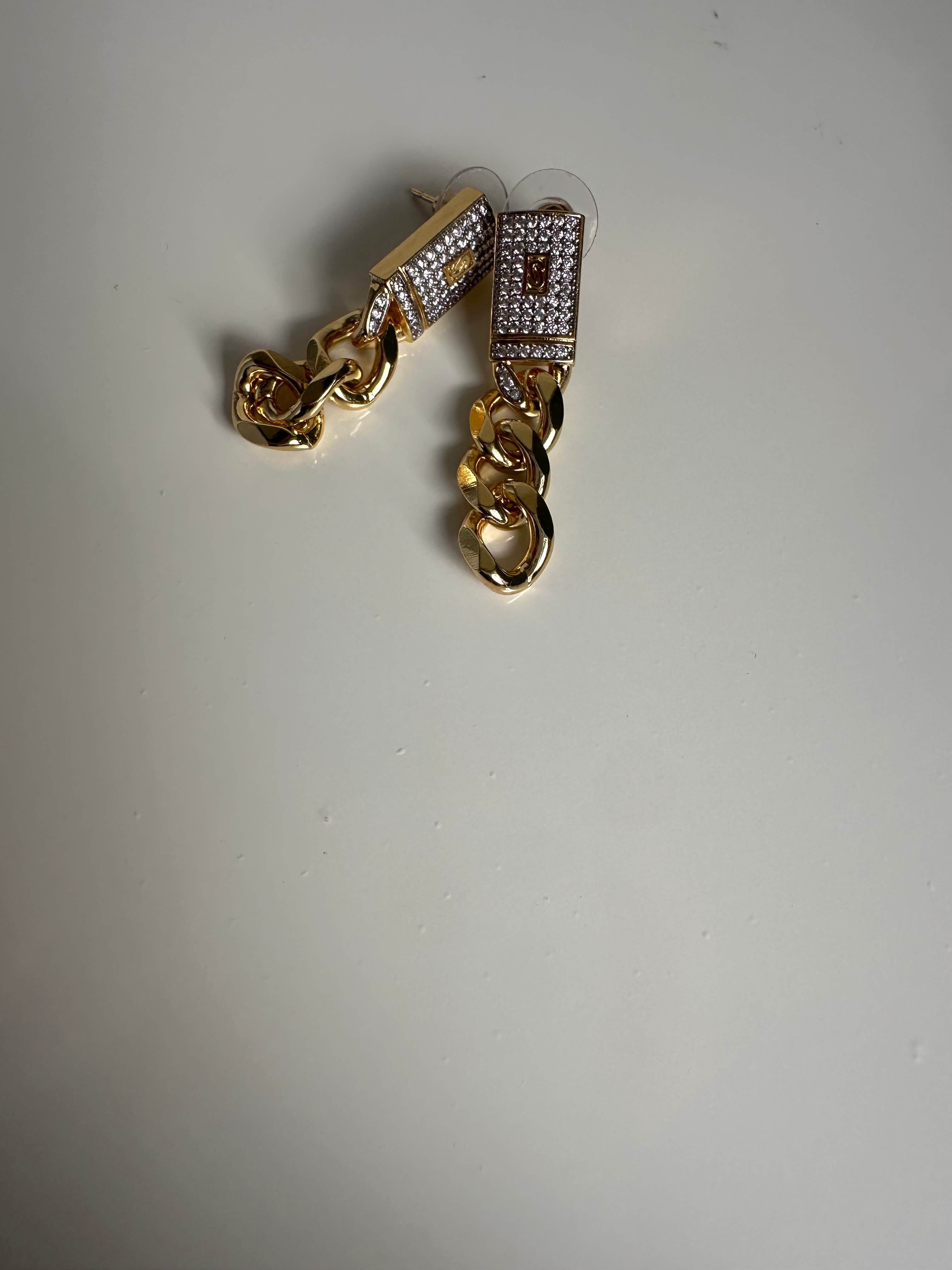 Elora Ohrringe Steinchen Seitenansicht