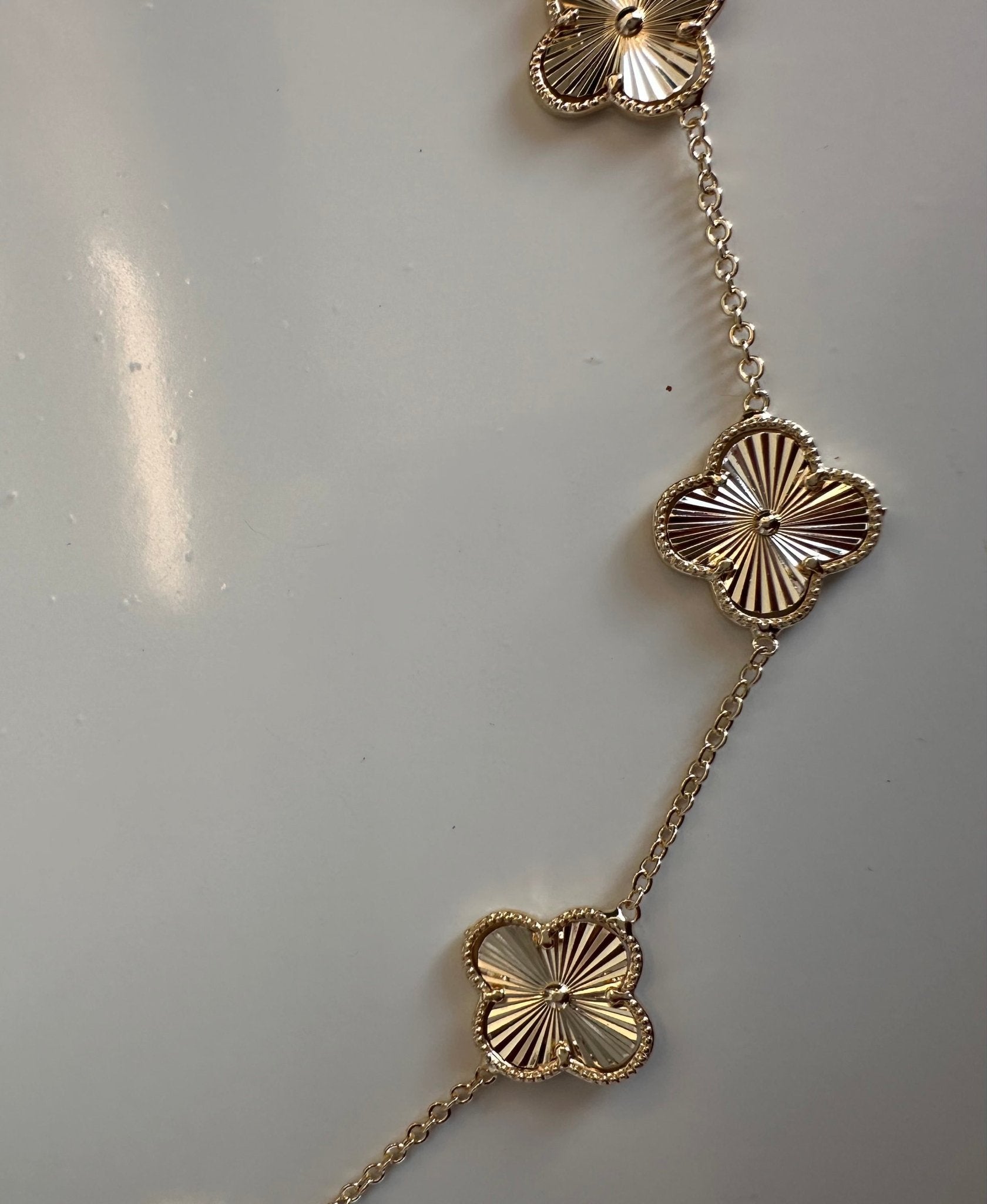 Kleeblatt Kette Damen - Glänzende Clover-Kette aus Edelstahl